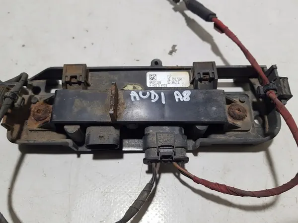 Contrôle d'ouverture de coffre à pied Audi A8 D4 image 9