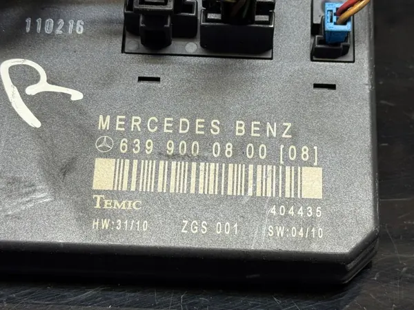 Mercedes W639 SAM-moduuli OEM 6399000800 Käytetty image 3