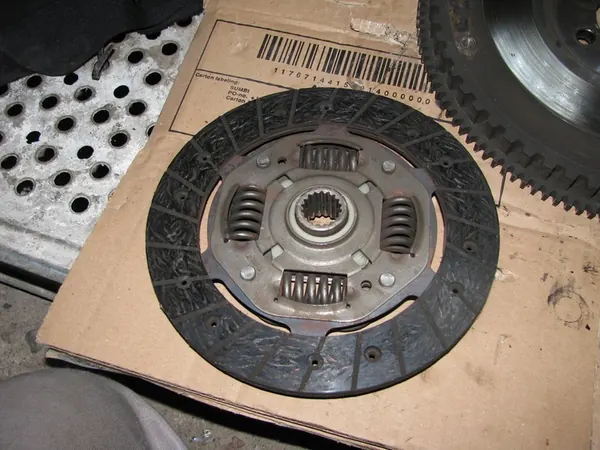 Astra J Corsa D E Meriva B Kytkinlevy OEM image 5