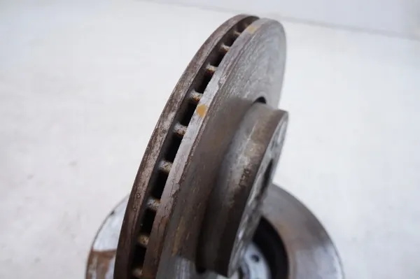 OEM remschijvenset voor voor Volvo S40 II 1.6 benzine image 4