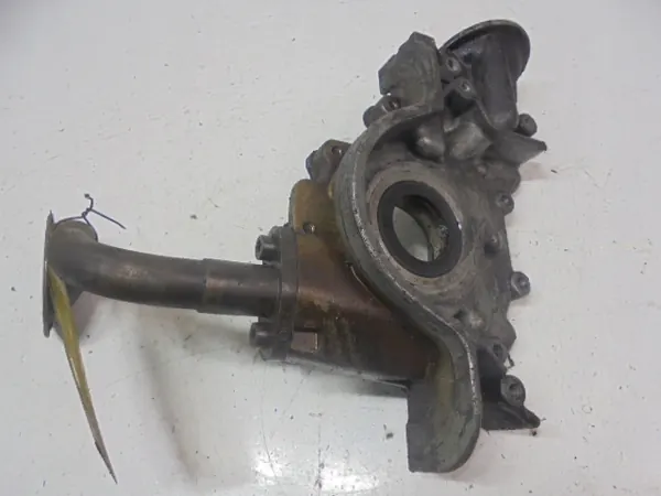 Pompe à huile Ford OE OEM 928M-6604-A2B Occasion image 2