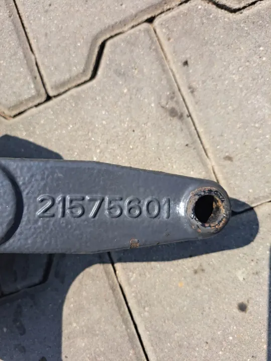 Volvo OE 21575601 Fjäderfäste image 3