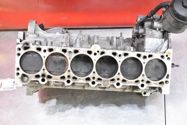 Motorblok Onderdeel OEM 1748450 BMW E39 2.5i image 5