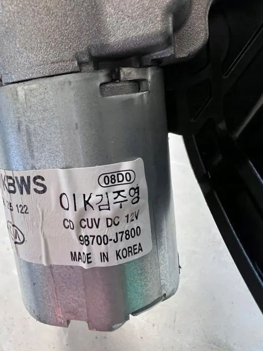 Kia XCeed achterruitenwissermotor OEM 98700-J7800 image 4