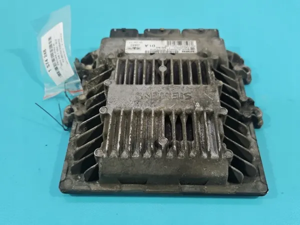 Volvo S40 II V50 2.0 HDI Unidade de Controlo Motor 30729065A image 3