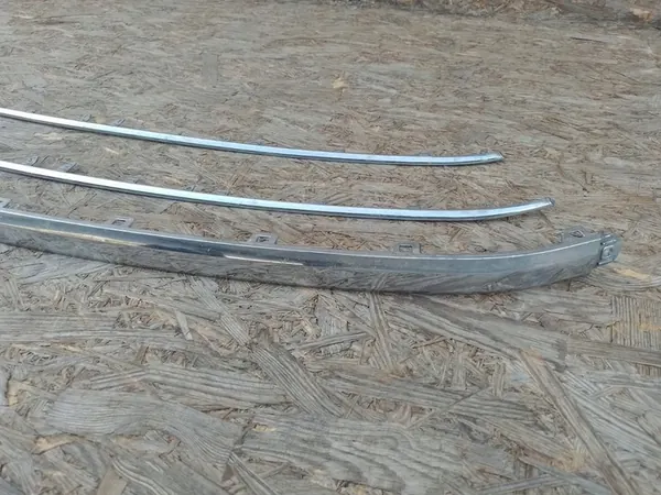 Krominen etupuskuri koristelista oikea keski VW Touareg 3 image 7