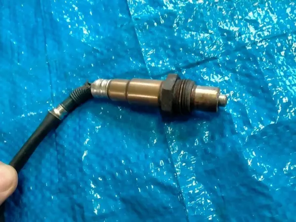 Audi A5 Lambda-anturi OEM 8W0906261F - Käytetty image 7