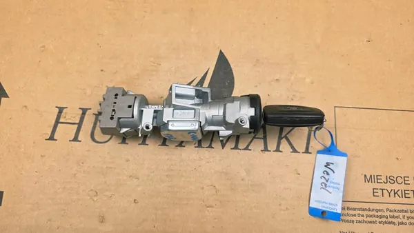 FORD C-MAX MK2 10-19 FOCUS MK3 KUGA II Ignition Key OEM image 5