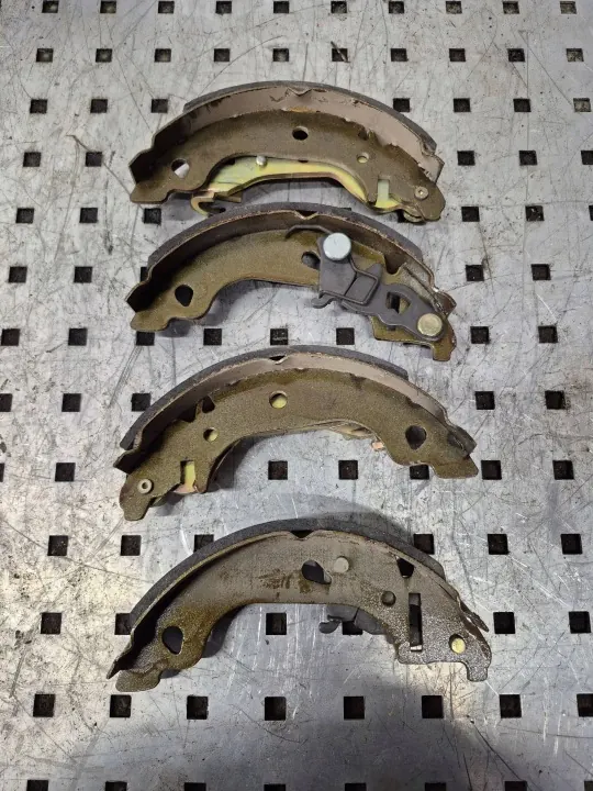 Bromsbelägg OEM 01813007 för Fiat Punto 99 image 2