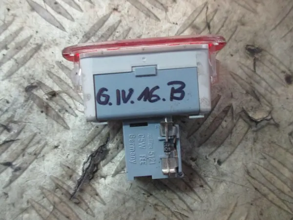 Feu de gabarit VW GOLF IV 1J0947411B image 2