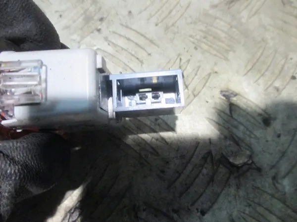 Feu de gabarit VW GOLF IV 1J0947411B image 3