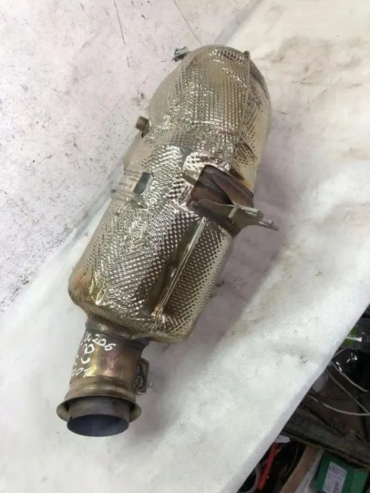 Mercedes W206 Katalysaattori OEM A2541405800 Bensiini image 2