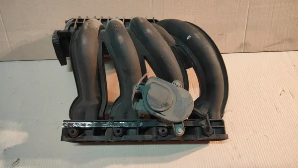 Gebrauchter Mercedes Ansaugkrümmer OEM A61109037 image 2