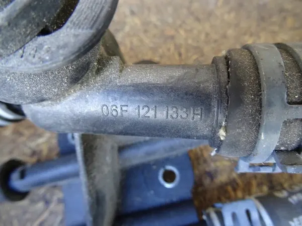 S3 8P GOLF VI R20 CUPRA R 2.0 TSI Lämmitinjohdot 06F122101A image 4