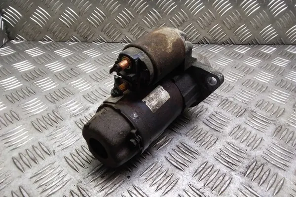 Motor de arranque SUBARU OUTBACK 3.0L 2005 OEM 23300AA460 image 2