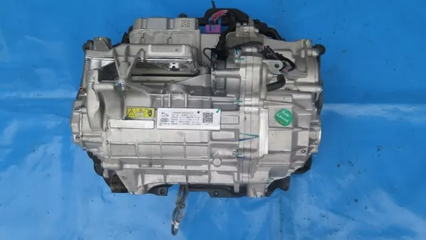 Begagnad Hybrid Elmotor OEM L8D2-75764-CB image 2