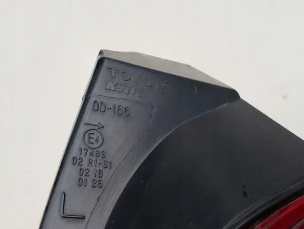 Toyota OE 81551-0D600 conjunto de lámpara trasera image 3