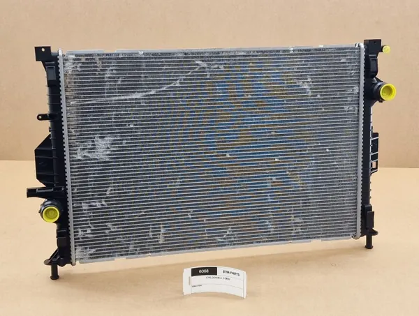 Ford OE Motorradiator OEM 61C87 - Begagnad image 2