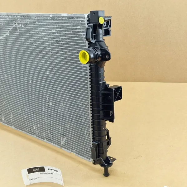 Ford OE Motorradiator OEM 61C87 - Begagnad image 3