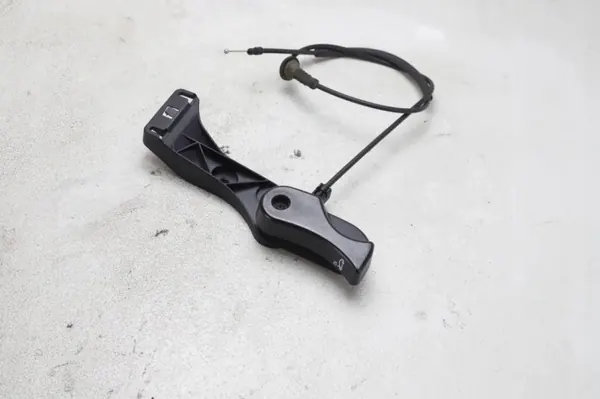 Motorhaubenöffnungsgriff BMW 4er F32/F82 OEM 7313782 image 6