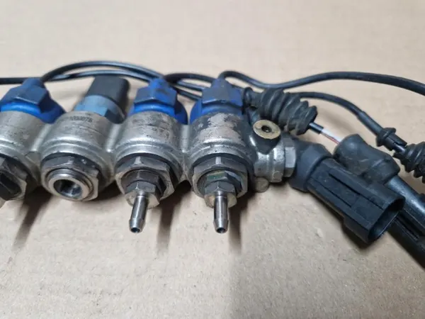 Rampe d'injection GPL OEM BIN0002 (13) - Occasion image 3