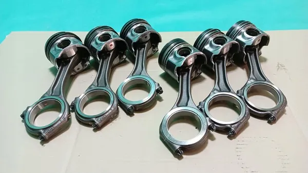 Audi A5 8T Kolv med Stång 059107065DG image 2