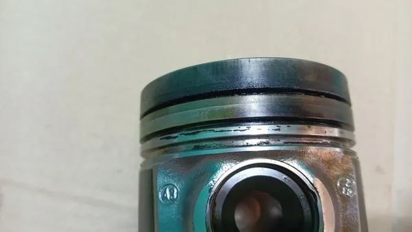 Audi A5 8T Kolv med Stång 059107065DG image 8