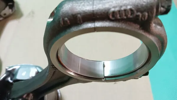 Audi A5 8T Kolv med Stång 059107065DG image 9