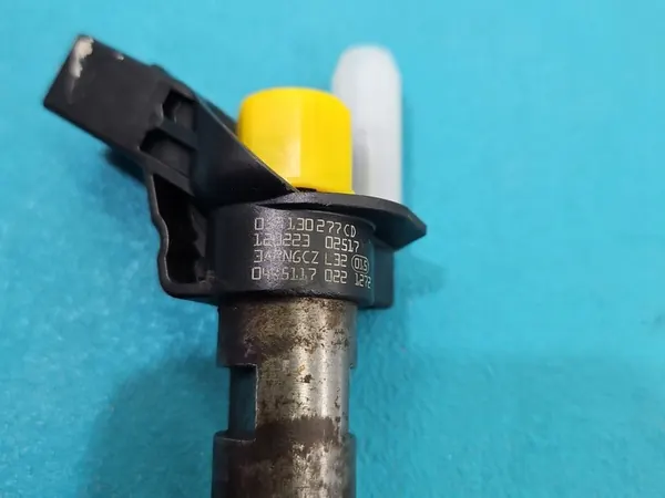 Injektor Audi A6 C7 3.0 TDI image 2