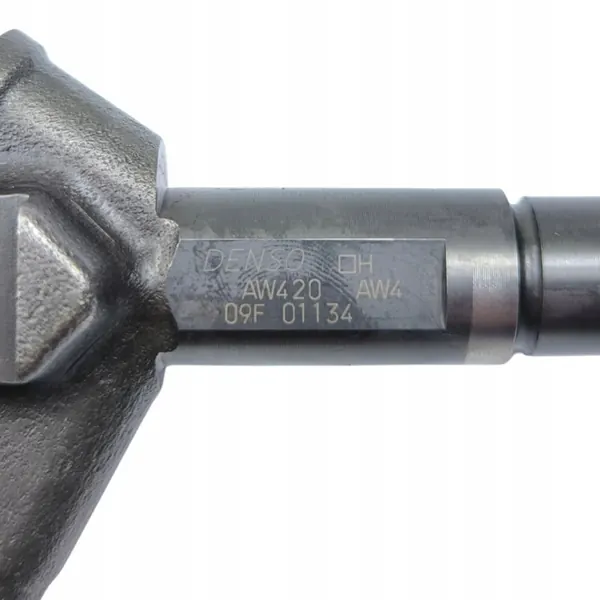 Inyector OEM 55578075 para Nissan 2.2D - Usado image 5