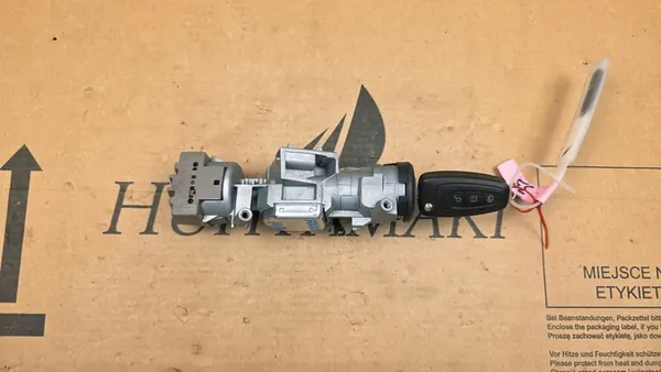 FORD FOCUS MK3 10-18 C-MAX MK2 KUGA II Juego de llave de encendido image 4