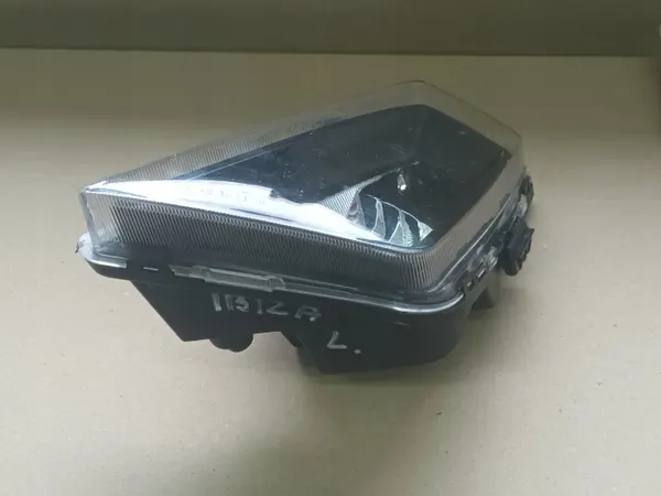 Faro Halógeno Derecho Delantero OEM 6F0941702A image 4