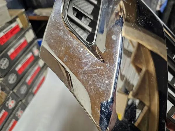 Nissan OE Grill Front 623104KJ0C image 7