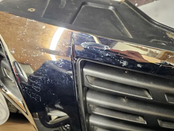 Nissan OE Grill Front 623104KJ0C image 9