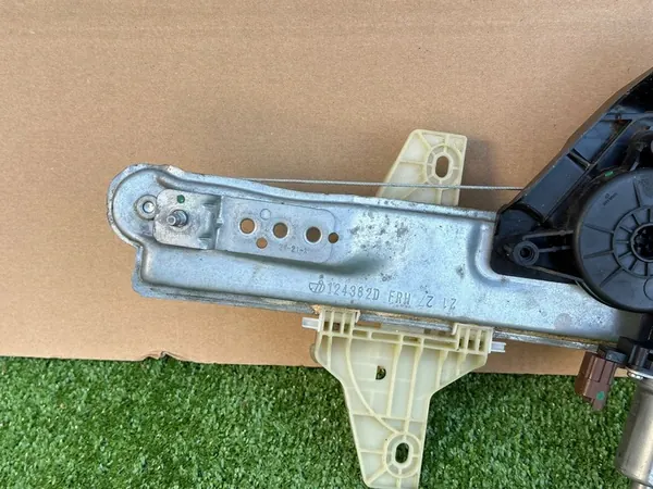 Mecanismo de Janela Dacia Logan III 2021 Frontal Direito 807209782R image 3