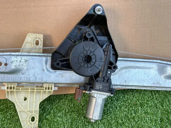 Mecanismo de Janela Dacia Logan III 2021 Frontal Direito 807209782R image 4