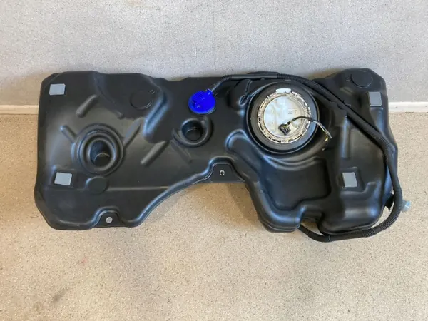 Tanque combustível BMW 1 F40 OEM 7460941 - Usado image 2