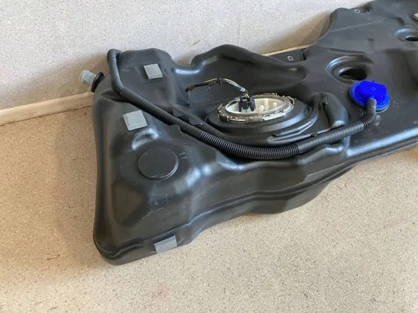 Tanque combustível BMW 1 F40 OEM 7460941 - Usado image 6