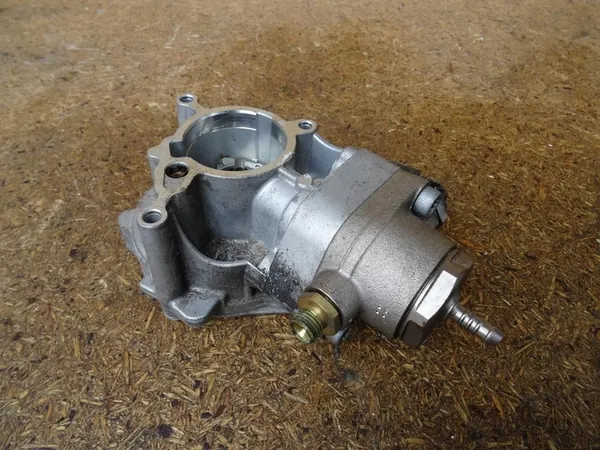 Imupumppu AUDI Q3 8U TT 8S 2.0 TFSI 06L145100F image 2