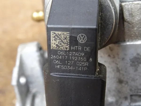 Imupumppu AUDI Q3 8U TT 8S 2.0 TFSI 06L145100F image 5