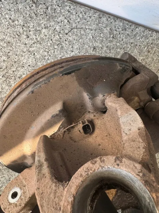 Vorderer linker Drehbolzen OEM Volvo V40 II 2012-2018 image 5