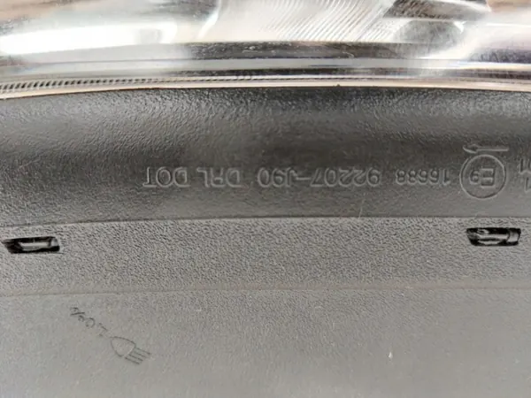 Hyundai KONA Vasen DRL LED-valo OEM 92207-J90 image 6