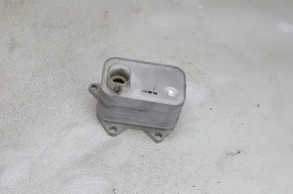 Refroidisseur d'huile VW OEM 06K117021K 2.0L essence image 4