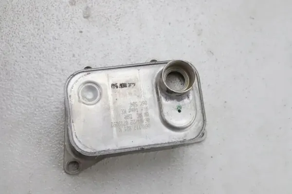 Refroidisseur d'huile VW OEM 06K117021K 2.0L essence image 5