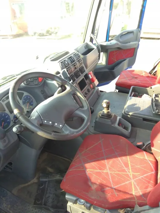 Cabine Iveco OE d'occasion pour Stralis Trakker image 4