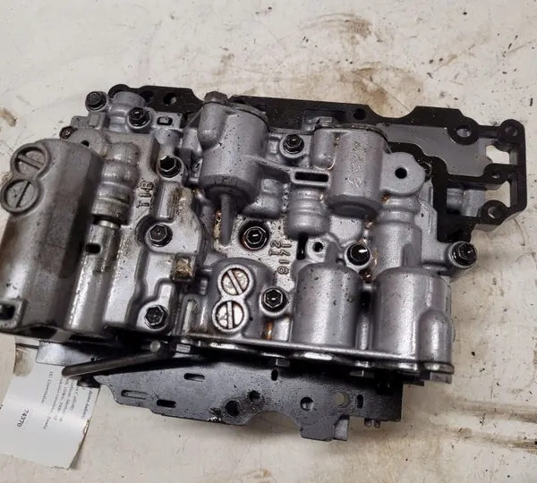 Opel Vectra C 2006 vaihteiston hydrauliikkayksikkö OEM JUT74370 image 2
