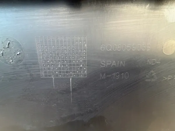 VW Polo IV etupuskurin spoileri OEM 6Q0805903B AS image 7