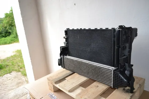 Conjunto de refrigeración para Volvo S80 II V70 III XC70 2007-2012 OEM image 6