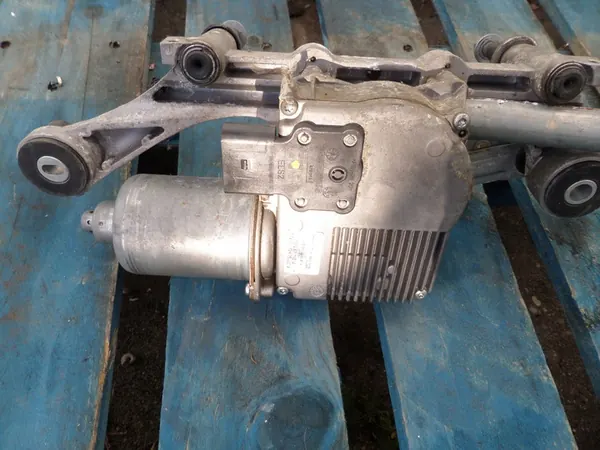 Frontscheibenwischermotor Mechanismus Audi Q7 4L1955119A image 3