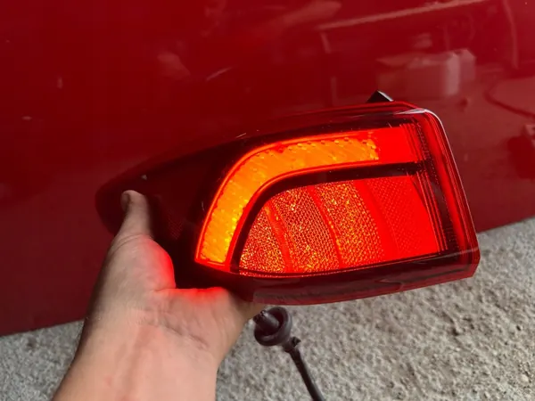 LÁMPARA TRASERA IZQUIERDA HYUNDAI KONA 92401-J9600 image 2